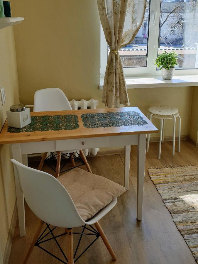 Sunny Apartment, 7 Min With Tram To The Old Town Tallinn Bagian luar foto
