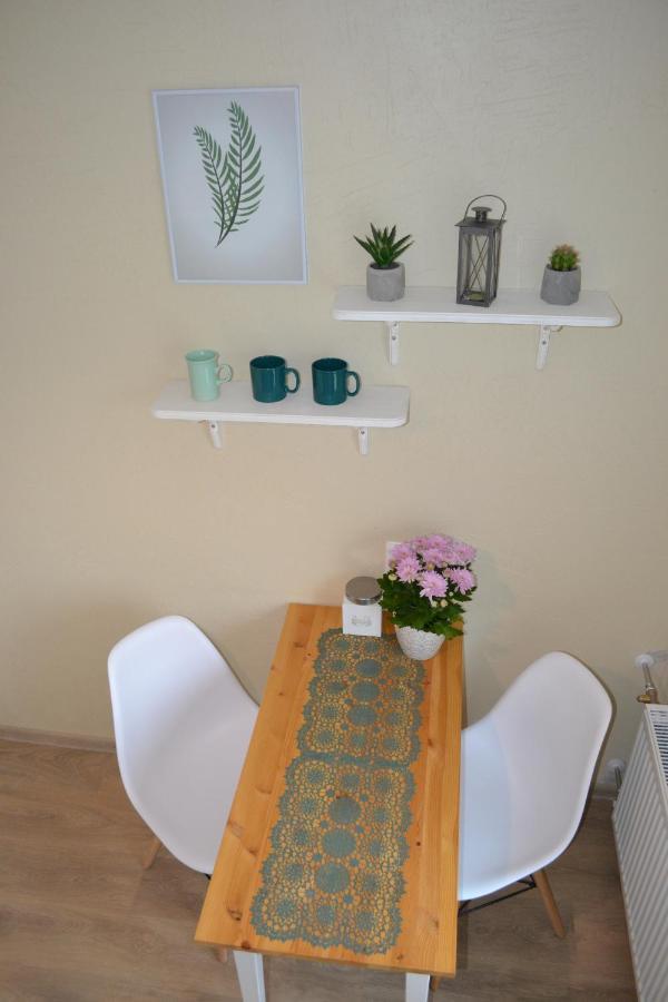 Sunny Apartment, 7 Min With Tram To The Old Town Tallinn Bagian luar foto
